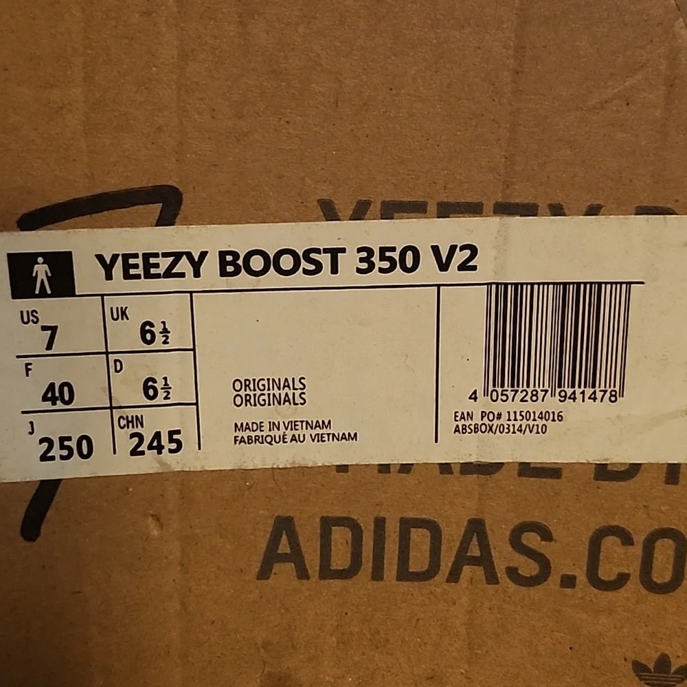 Adidas Yeezy Boost 350 V2 Cream Sneakers - Picture 6 of 7